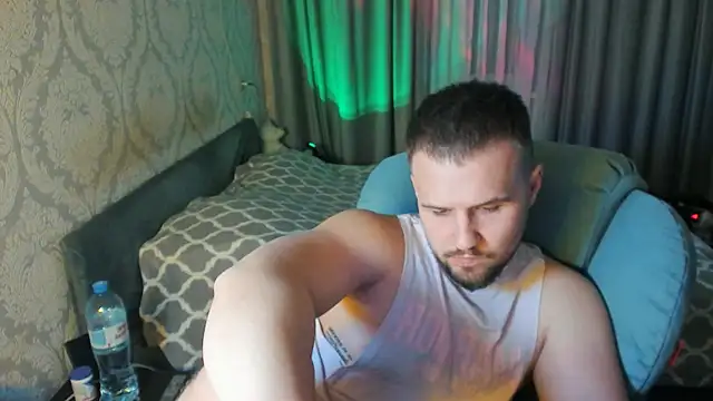 Vladik_b live sex cam
