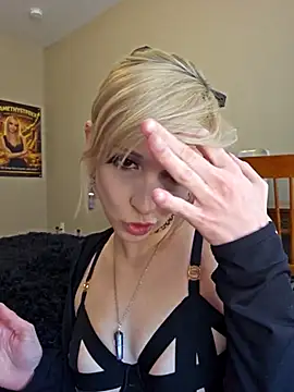 amethystfoxx - AmethystFoxx's free webcam