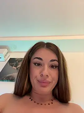 IsabellaEtthan Live Webcam on Stripchat