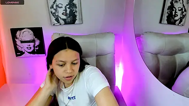 samantharoldaan - SamanthaRoldaan's free webcam