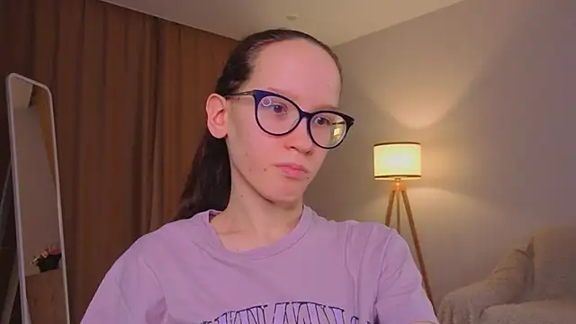 bettybrowni - BettyBrowni's free webcam