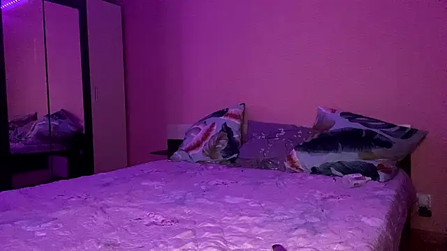 julia_charm - Julia_Charm's free webcam