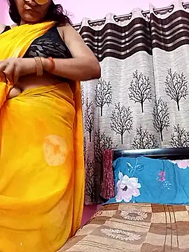 Webcam Model (Gullapi)  is live.Free join now!