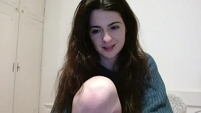 desirmiss1 (F young) - nue le gode me caresses