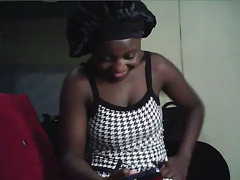 adaline-paris - Adaline-Paris's free webcam