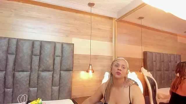 manyhawkey - Manyhawkey's free webcam