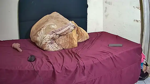 daddies_lil_galxx - Daddies_lil_galxx's free webcam