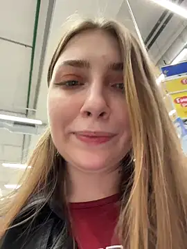 sunny___bunny (F young) - touch my tits around people