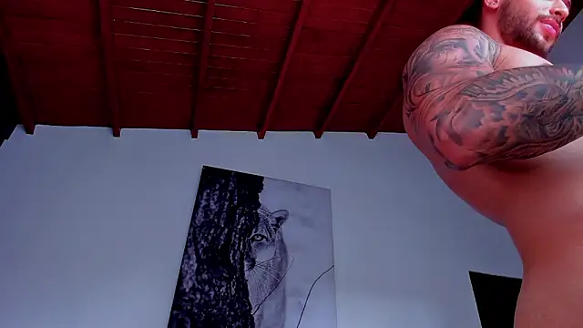 santos_ramirez1 (M young) - kiss and spit biceps