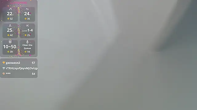 stacy_davice (F milf) - SHOW TITS