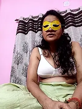 gullapi - Gullapi's free webcam - UK Sex Cams