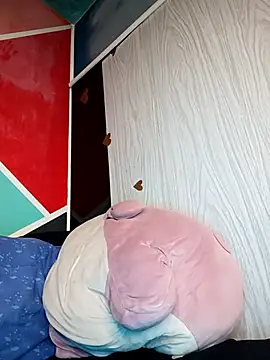 Webcam Model (Mysticdooll69)  is live.Free join now!