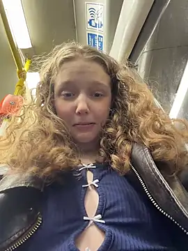 outside_rosy - Outside_rosy's free webcam - UK Sex Cams