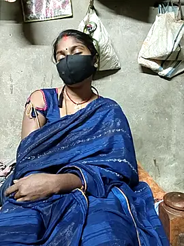 Webcam Model (Arti032)  is live.Free join now!