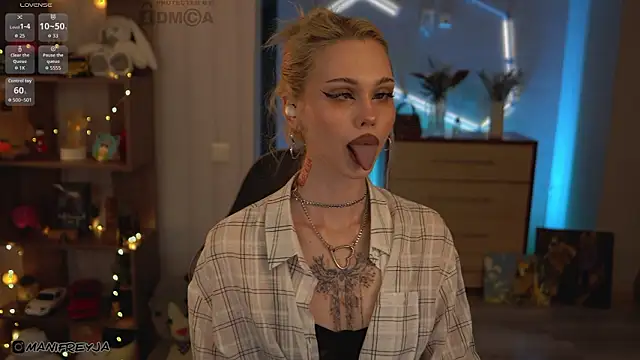 ManiFreyja live sex cam