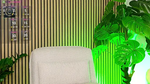 belovedkhlloee (F young) - hello Khlloe