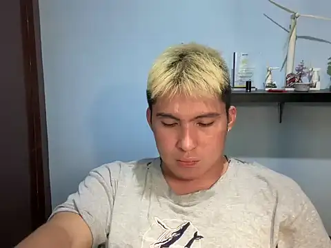 kingdirtyfog (M young) - Im broke, SPOIL UR HOT BOYTOY here!!