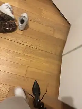 nanaisbackk (F teen) - Suce gode en extérieur / suck dildo out