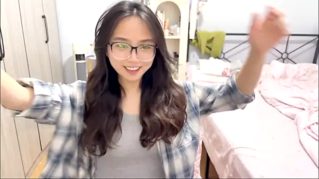 美女Hmm_0303在线直播