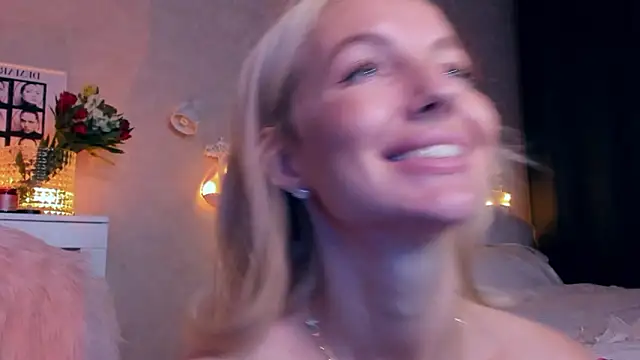 aestetick - Aestetick's free webcam - UK Sex Cams