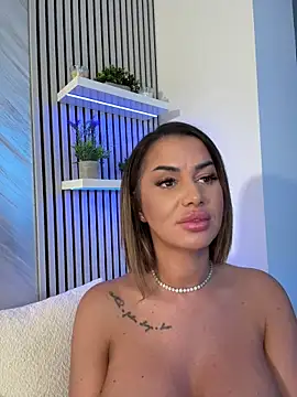 kirstievegas (F young) - Get me naked 😈🥵🎁last tip