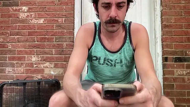 RawSlutMaker Live Webcam on Stripchat