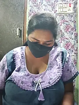 Webcam Model (Liyaa_24) is live