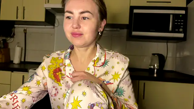 martaluna_ - MartaLuna_'s free webcam - UK Sex Cams