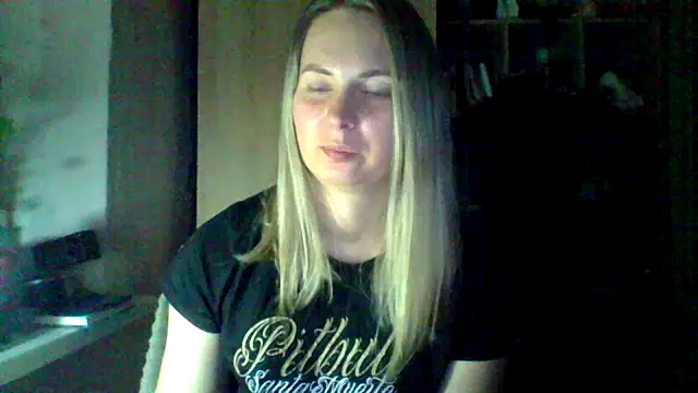 mollie365 - Mollie365's free webcam - UK Sex Cams