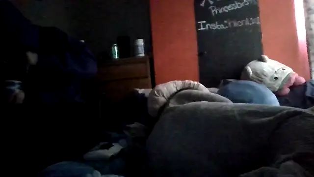 princessbr_013 - Princessbr_013's free webcam - UK Sex Cams