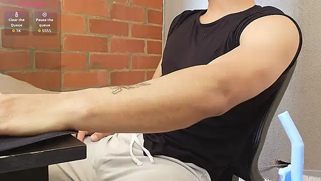 leandro_valenzuela - Leandro_valenzuela's free webcam - UK Sex Cams