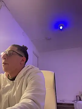 titannoir - TitanNoir's free webcam - UK Sex Cams