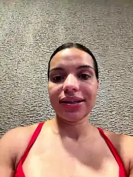 Webcam Model (Anavalle) is live