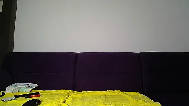 Julianna68 live sex cam