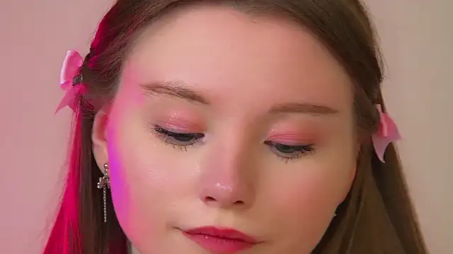 keiraasti - KeiraAsti's free webcam - UK Sex Cams