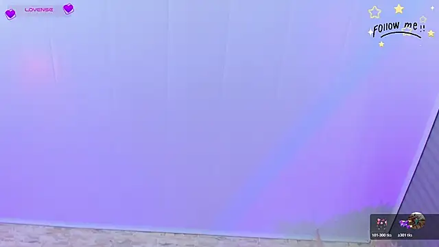 adara_le's Stripchat show and profile