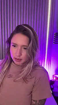 miapetit_ (F young) - Fingering pussy and Squirt 💦💦