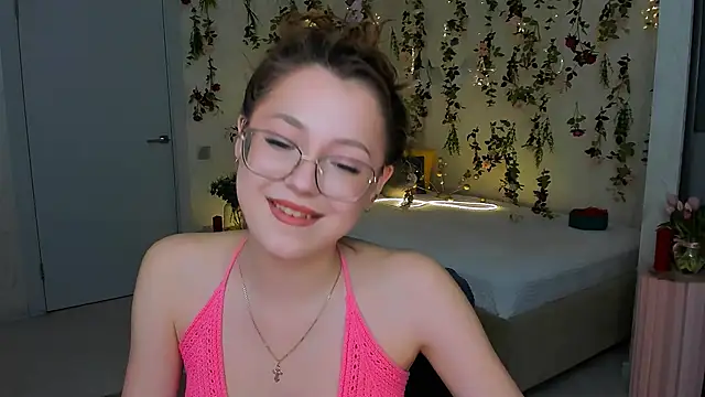 sereneflame - SereneFlame's free webcam - UK Sex Cams