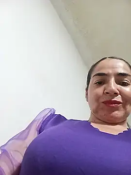 Webcam Model (MaryRoze_)  is live.Free join now!