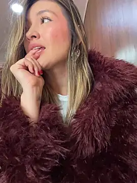 Webcam Model (GeorginaBlack)  is live.Free join now!