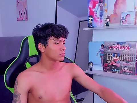 paultallx - PaulTallx's free webcam - UK Sex Cams