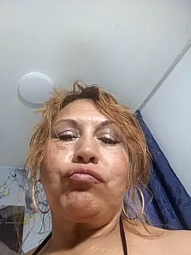 kazsandraa - Kazsandraa's free webcam - UK Sex Cams