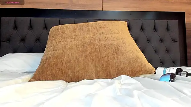 miah_connor - Miah_connor's free webcam - UK Sex Cams