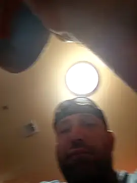 brucejuce6669 (Ask my age) - Shirt off