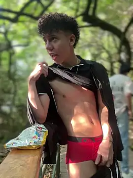 yoursexyjose Live Webcam on Stripchat