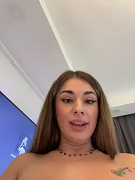 IsabellaEtthan's Stripchat show and profile