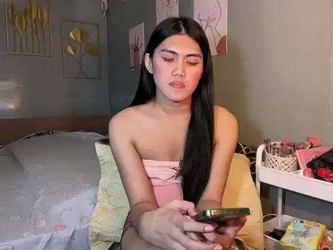 Delicate_Savannah live sex cam