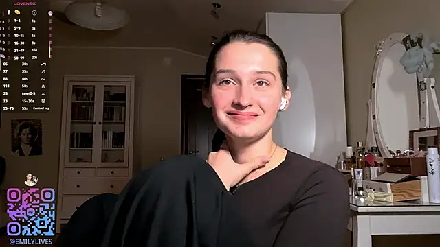 darlinebrustera - DarlineBrustera's free webcam