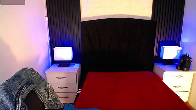 alicia_moom - Alicia_moom's free webcam