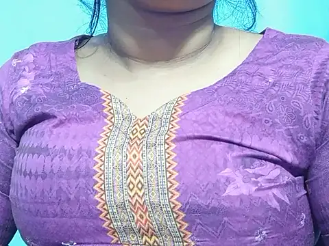 emma_4433 - Emma_4433's free webcam